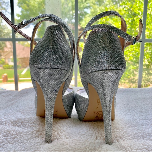 Diamond studded platform heels - Picture 4 of 6